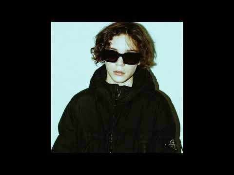 Aarne, Famous Dex, uglystephan - Player (я поменял парты местами)