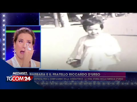 Le lacrime di Barbara d'Urso per la sorpresa in diretta
