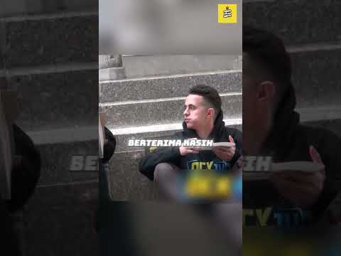 DIA MEMBERI PADA ORANG YANG TEPAT!