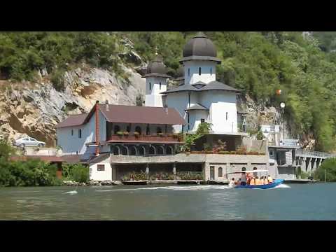 Manastirea Mraconia cu hramul ,,Sfânta Treime” din Dubova, judetul Mehedinti