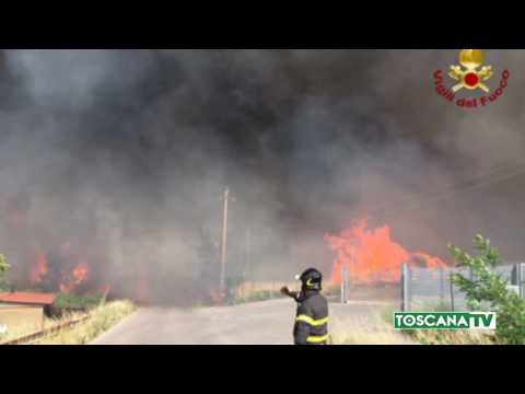 2017-07-10 FIRENZE - INCENDI, FIAMME IN APPARTAMENTO, 2 FERITI