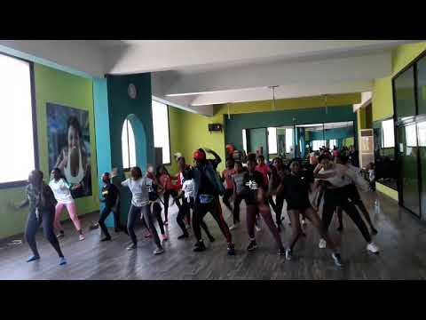 Alex Danseur Che miss aicha dance studio  Breaking - Popping - Locking - Old School