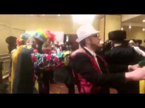 Tantzers משמחים בחתונה של בעל תשובה