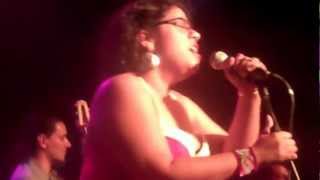 La Santa Cecilia "Falling"