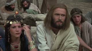 Download lagu (29/61) Yesus Bersama-sama Orang Berdosa | Film Yesus | Bahasa Nias mp3