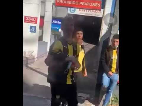 LARGO EL HELADO Y LOS PELEO DE A UNO  -  HINCHA DE NACIONAL VS 3 HINCHAS  DE PEÑAROL