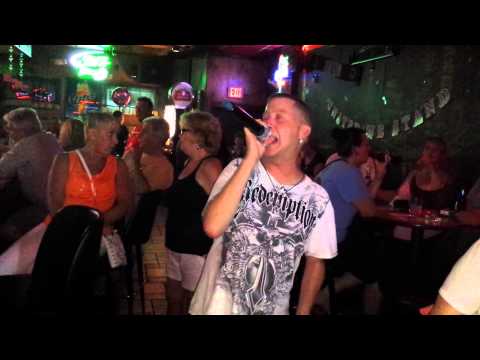 Donna's Bar Karaoke: Wally 