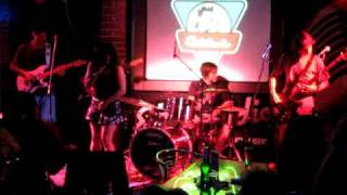 Nasty People de Luis A. Spinetta, por LOS ELEFANTES