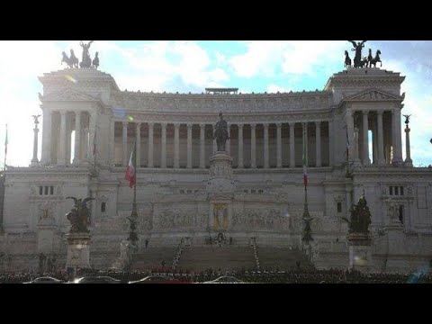 Roma, come ammirare un'insolita e deserta città eterna stando a casa