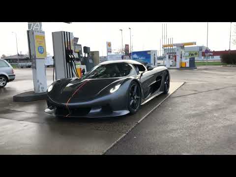 1600 HP Brutal acceleration Koenigaegg Jesko Absolut Magma ripping up the tarmac in Valhall Park