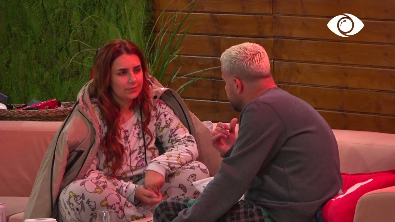 Përfshirë Kristin dhe Amosin/Luizi bisedon me Tean