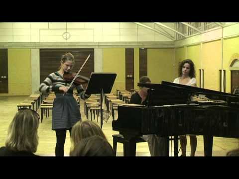 Zoe Concert 20101209