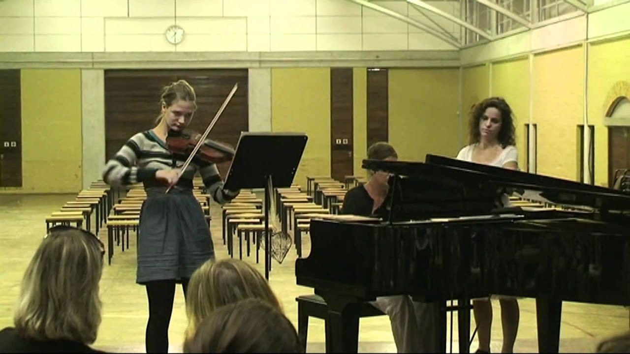 Zoe Concert 20101209