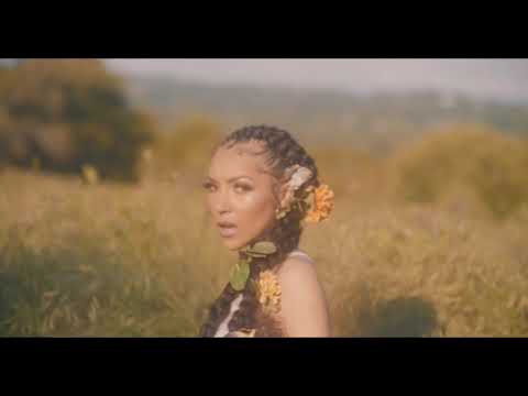 YELLY - Confide (Official Music Video)