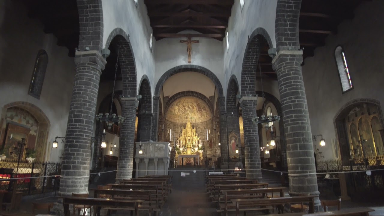 Step inside the Basilica di San Giacomo.