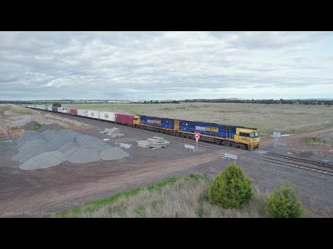 6MP4 Pacific National / TOLL Container Train (15/7/2022) - PoathTV Australian Railways
