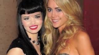 the JaneDear girls My Favorite Things - CMA Awards! Walking the black carpet