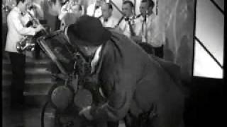 Scott Saunders - Rolling round the world