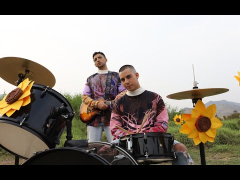 Inti y Vicente - Girasoles (Official Video)