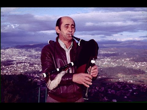 Vídeo: <cite>Tocar pechado na gaita</cite (Pablo Quintana, 1984)