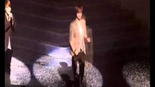 YeWook moment #190 : YeWook &#39;Blame it on The Girls&#39;