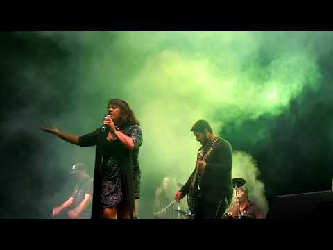 Giggles featuring Marla G - Love Letter (Live)