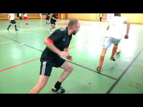 StrefaFutbolu.pl: Skorpiony - Przyjaciele Fryzjera (1)