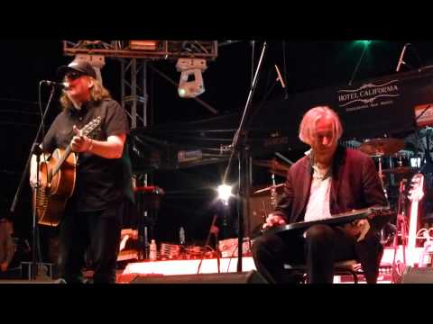 Thumbnail for Kevn Kinney & Peter Buck - With The People-I Believe-King Of Birds - Todos Santos Music Festival by Peter Buck