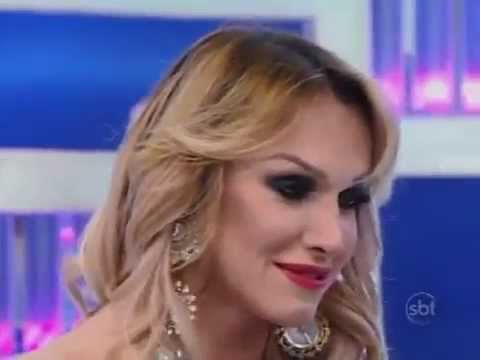 Stripperella Über e Talessa Top no Programa Silvio Santos - 22/06/2014 (By Alan Junior)