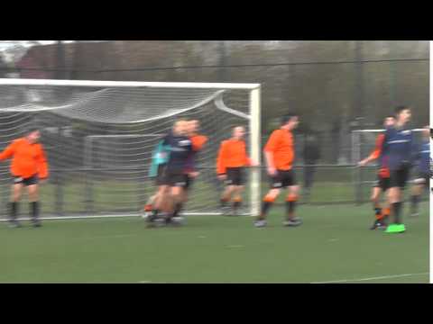 Opjestropdas.nl 5 dec 2015 Vriendenschaar 4 - VV De Meern 8 com 6-2 Jan V pakt 1e paal