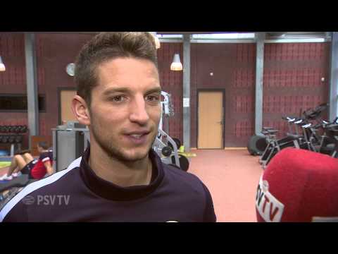 Dries Mertens maakt het mooiste PSV-doelpunt van januari