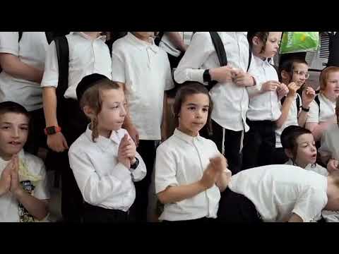 Skver BP Rebbe Visits camp