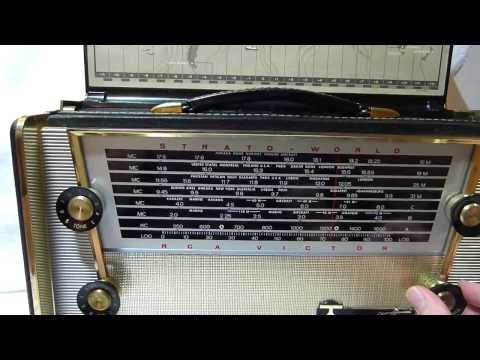 1958 RCA 1-MBT-6 Strato-World shortwave transistor radio (made in USA)