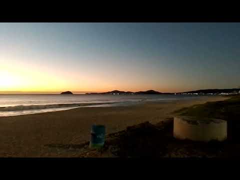 Contemple o lindo amanhecer na praia de Balneário Piçarras/SC. Relaxe, inspire e sinta a paz... 
