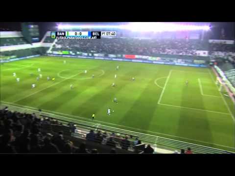 Olave y al córner. Banfield 0 - Belgrano 0. Fecha 17. Primera División 2015. FPT.