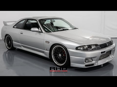 Silver R33 2DR1993 NISSAN SKYLINE R33 GTS25T TYPE M SUN ROOF MODEL
