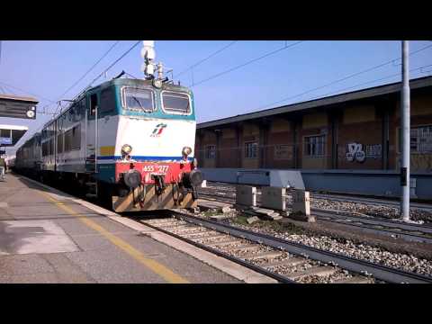 E655 277+E655 523+E652 012+2 pianali - Milano Greco 13/11/2015