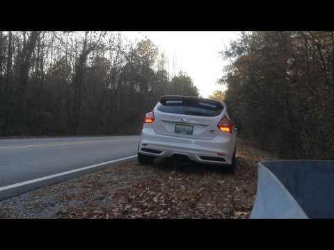 2013 Focus ST - MBRP Catless Downpipe and full Installer Series MBRP Exhaust (Rev and Launch)