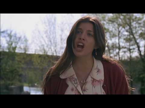 OMG! The grave of Mangold's mother was unburied