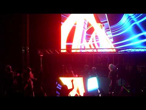Tritonal live at WinterFresh 2011 [Fedde Le Grand - Paradise]