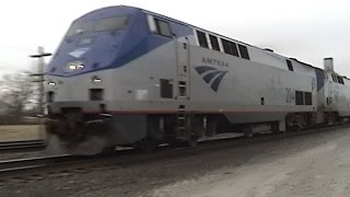 preview picture of video 'Amtrak's Southwest Chief with ExpressTrak Boxcars - Baring, MO 3/12/05'