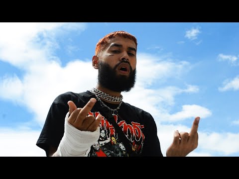 YUNGLiAN MEDiOCRE BROKE BOi - TED BUNDY FREESTYLE (Official Video)