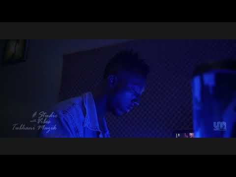 Flowking Stone Ft KelyvnBoy - "Wifey" Studio Vibez