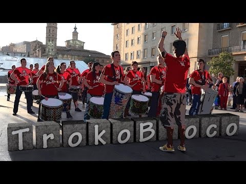 Batucada TrokoBloco (TrokoEscuela) en Plaza del Pilar Zaragoza 2014 (UHD/4K)