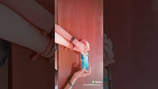 Download lagu Orang pegangan tangan mp3 Download lagu Orang pegangan tangan mp3