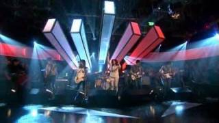 CSS - Let&#39;s Make Love And Listen...(Live Jools Holland 2007)