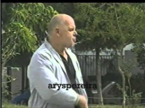 PEGADINHA FAKE 3 E O CARECA CONTINUA "MATANDO" - Hidden Camera mailbox the same actor