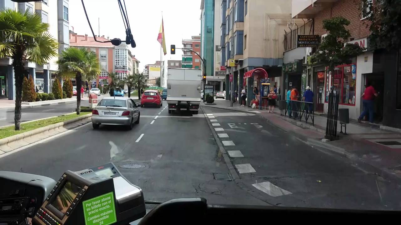 Chegando em Alcalá de Henares. Autobus 824 - Barajas/Alcalá