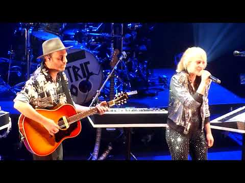 Metric - The Police and the Private @ Tivolivredenburg Utrecht (4/9)