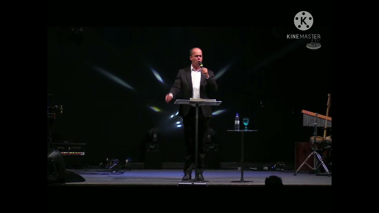 "Deus é!" Pr Isaías de Oliveira